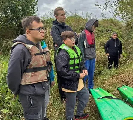 Kajakowa przygoda wychowanków szkoły w Dolinie Wisłoka
