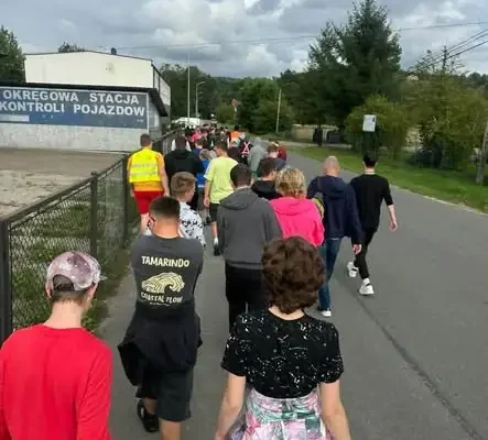 Rajd „Aktywni w Internacie” we Frysztaku – wychowankowie SOSW na trasie do Kobyla