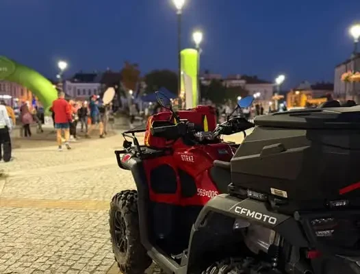 Strażacy ochotnicy czuwali nad bezpieczeństwem uczestników nocnego biegu Pogórze Ultra Trail