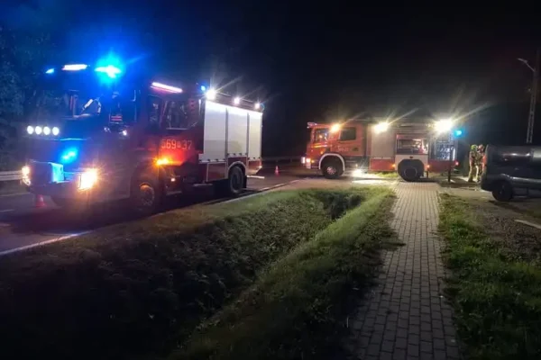 Pożar sadzy w kominie w Szufnarowej – wspólna akcja strażaków