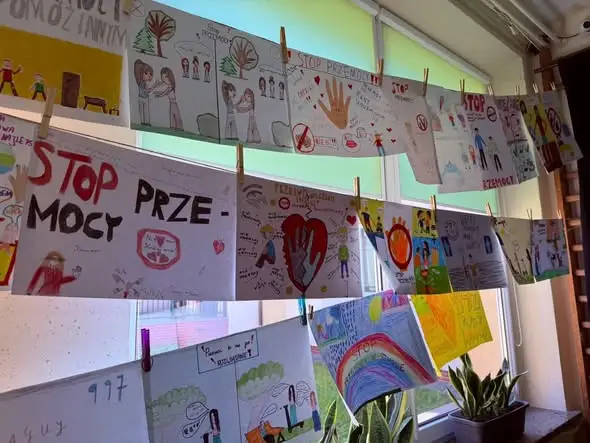 Szkoła w Niebylcu podsumowała konkurs plastyczny „Razem przeciw przemocy!”