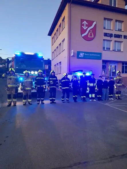 Hołd dla strażaków z KP PSP w Nisku – MDP Wiśniowa oddała cześć poległym