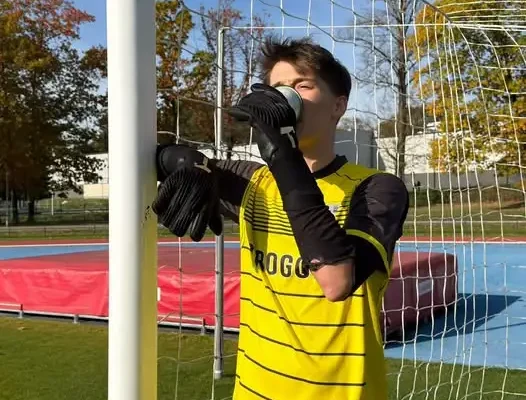 Wisłok Strzyżów rozgromił Huragan Kozłówek 8:1. Bramkarz miał czas na kawę