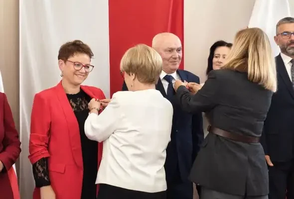 Marian Złotek z Pstrągowej odznaczony Medalem Komisji Edukacji Narodowej