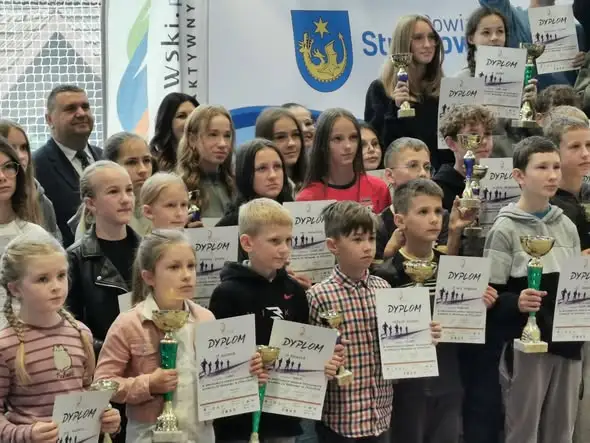 Uczniowie ze Szkoły Podstawowej w Niebylcu z medalami IV Memoriału im. Jacka Boho w Strzyżowie