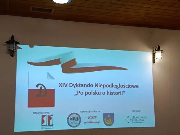 Strzyżów: uczniowie ZST walczyli o tytuł mistrza ortografii w Dyktandzie Niepodległościowym