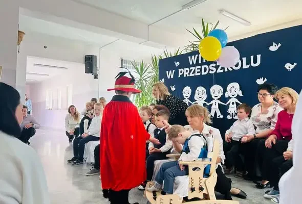 Frysztak: Przedszkolaki z Ośrodka przeszły magiczne powitanie z bajkowymi mocami